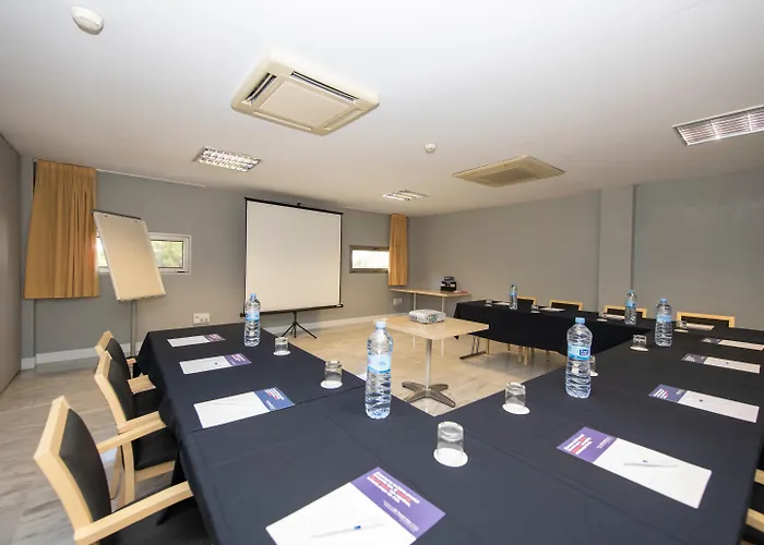 Holiday Inn Express Barcelona - Montmelo By Ihg